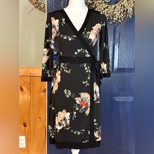 Gilli Black Background with Floral design Long Sleeve Wrap Dress size Small
